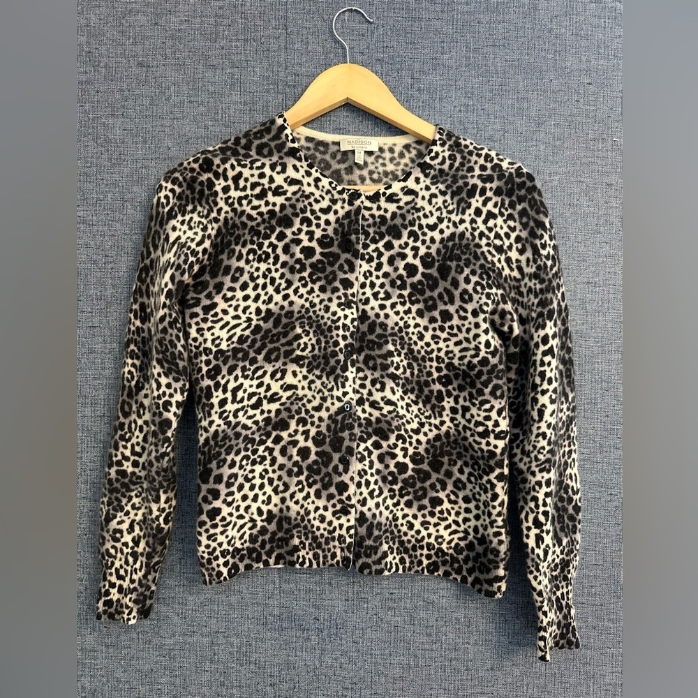 Cashmere Madison Gray and Black Animal Print Cardigan Women’s Medium #CBK